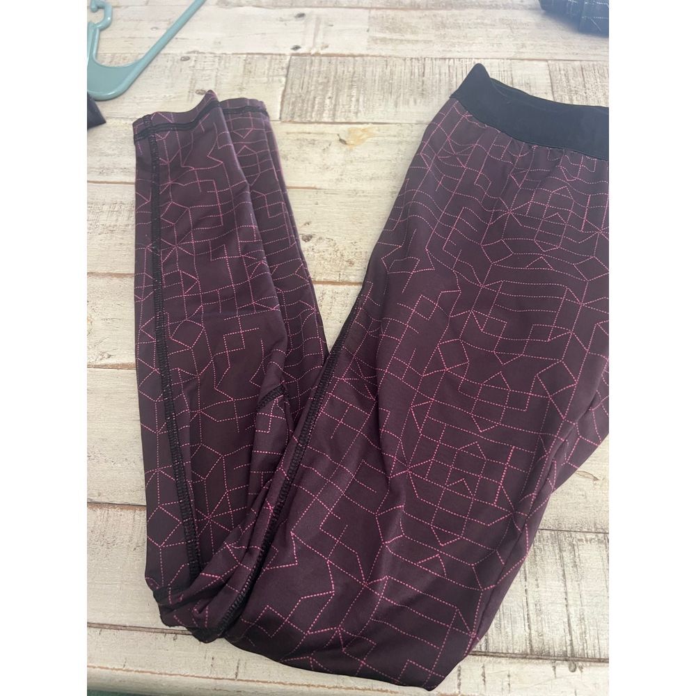 Women's gym shark leggings